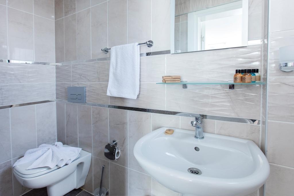 Demir Hotel 3*